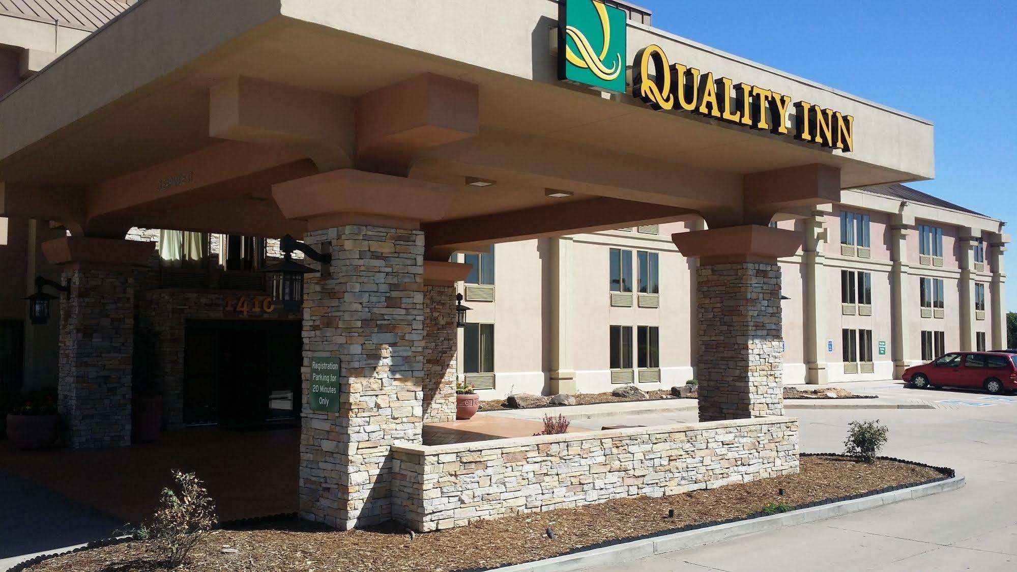 Quality Inn South Colorado Springs Exterior photo